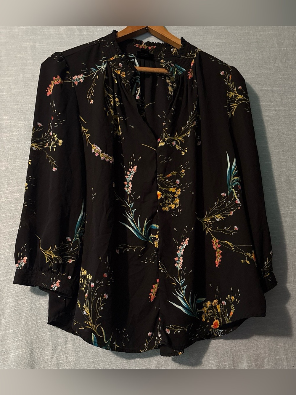 Worthington Blouse 3/4 Sleeve Pullover V-Neck Black Floral Women’s Sz PM